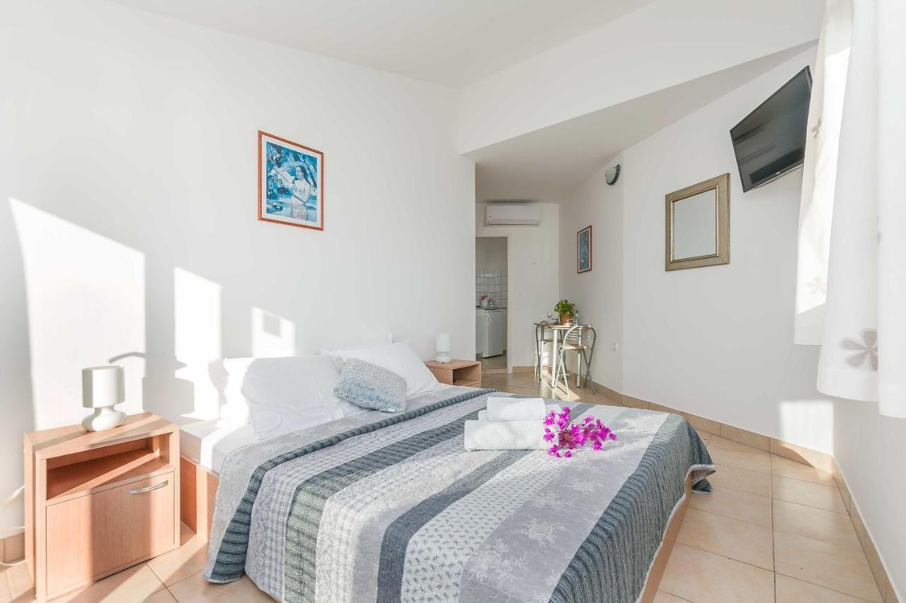 Apartmani Neno Lokva Rogoznica Exterior foto