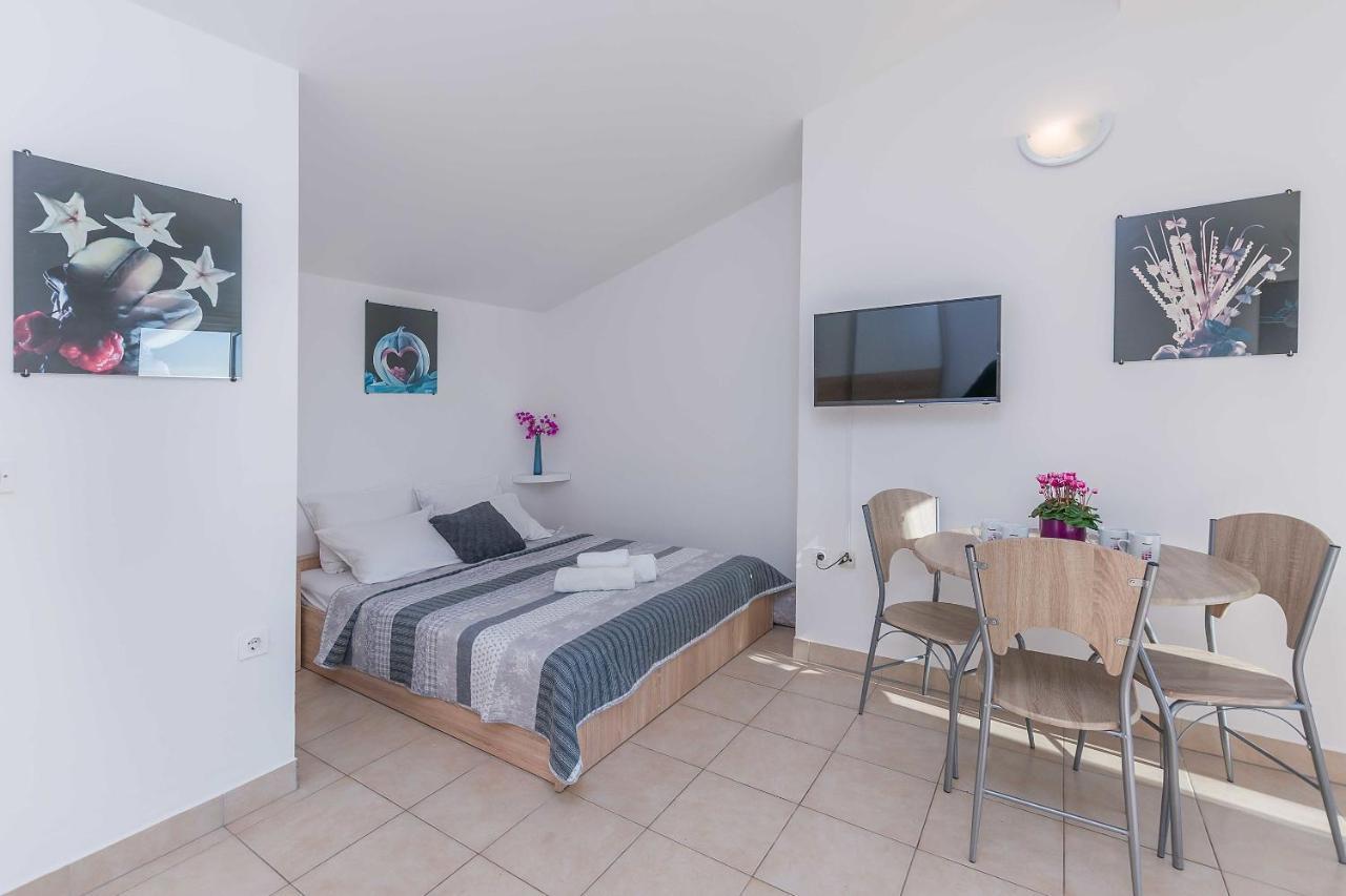 Apartmani Neno Lokva Rogoznica Exterior foto
